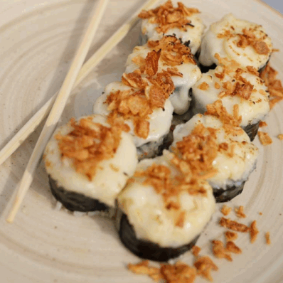 Zapechonnyy roll s bekonom