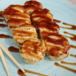 Запечённый ролл с креветкой и угрем